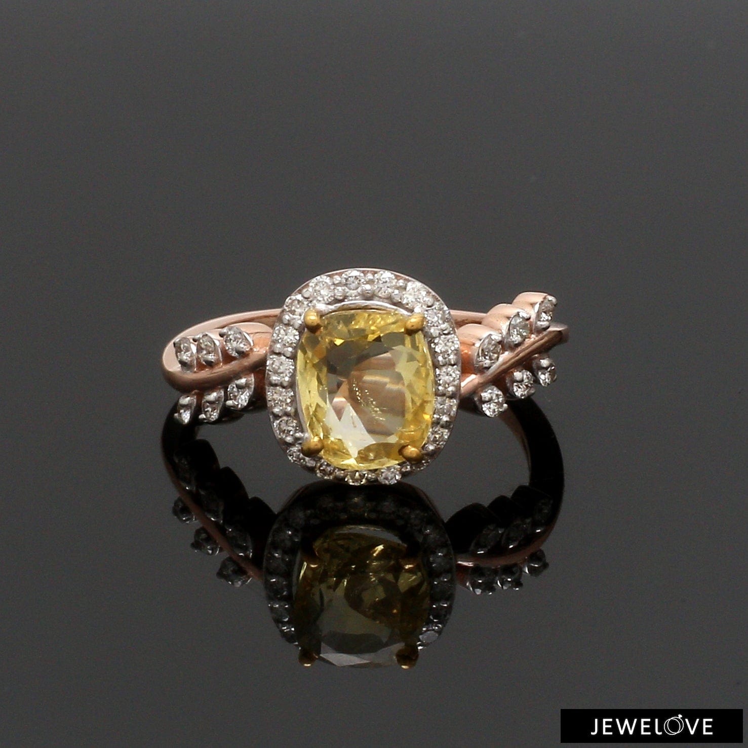 3.90 Carats Natural yellow Sapphire Ring in 18k Gold - Gleam Jewels