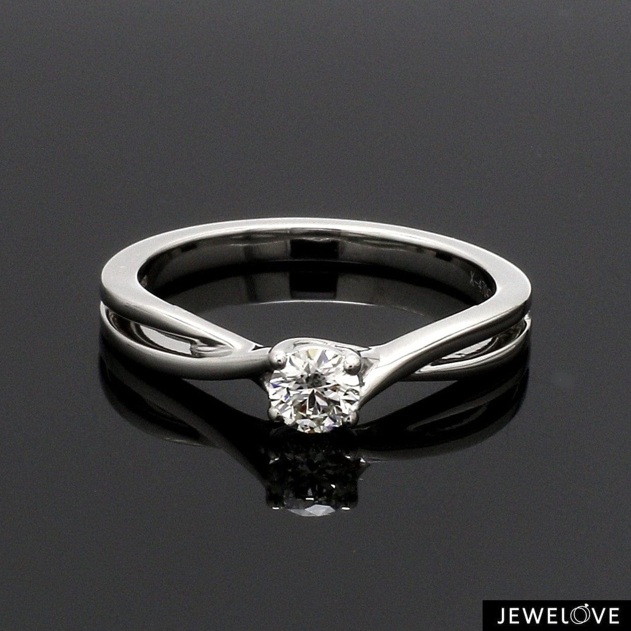 Jewelove™ Rings VS J / Women's Band only 30-Pointer 4 Prong Platinum Solitaire Ring with a Twist JL PT 676-A