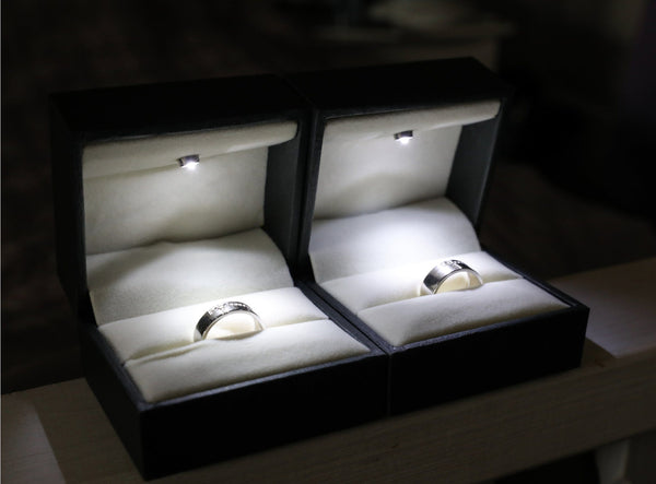 Jewelove™ Rings Designer Zigzag Platinum Couple Rings with Single Diamonds JL PT 526