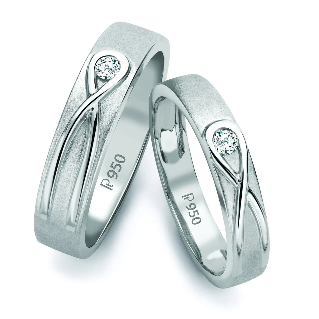 Infinity Knot Solitaire Platinum Love Bands SJ PTO 115 in India