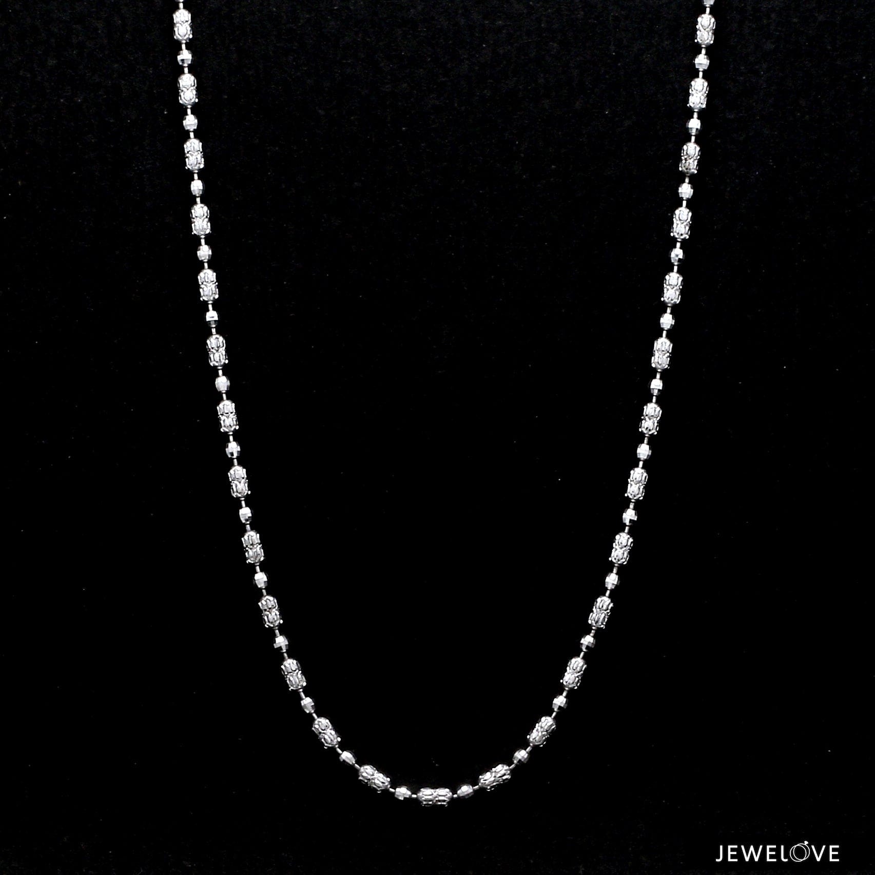 Japanese Platinum Chain with Unique Pattern of Diamond Cut Balls