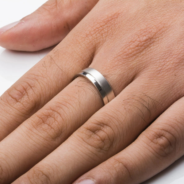 Men's Eternity Wedding Ring at Rs 105000 | शादी की अंगूठी in Mumbai | ID:  26523039733
