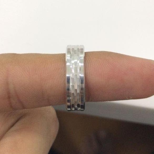 Plain Platinum Hammered Band JL PT 949
