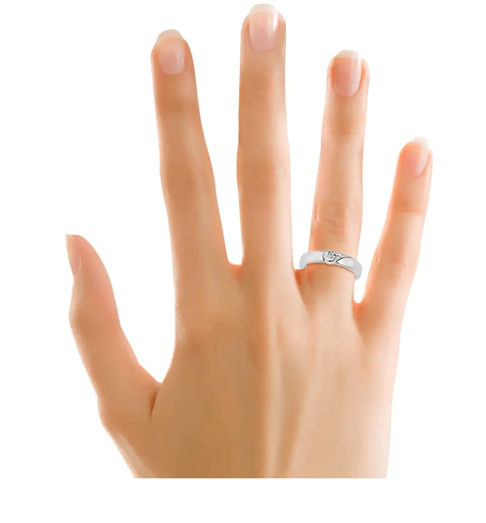 Ring finger for single 2025 woman