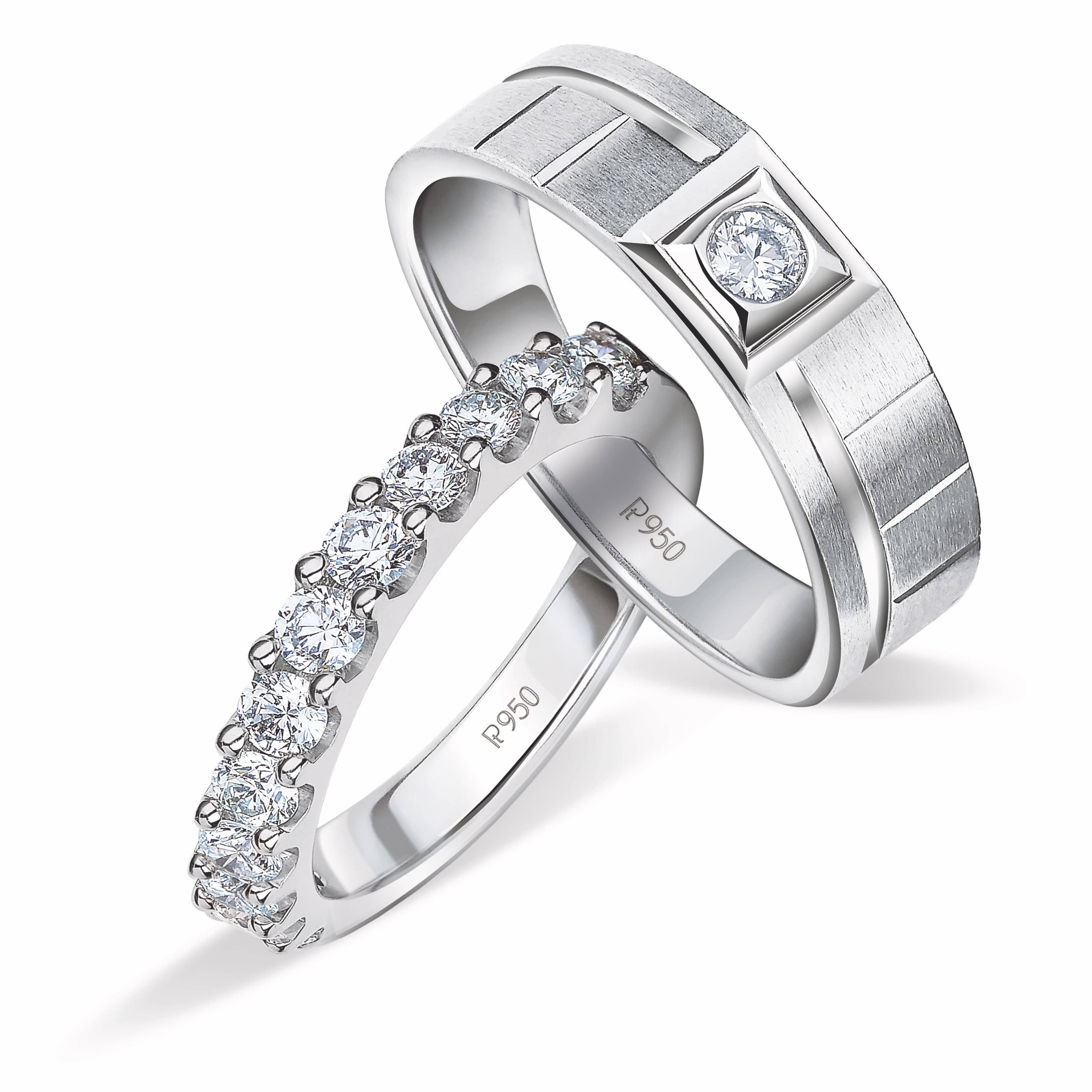 Which Hand for Engagement Rings Wedding & Eternity Rings?