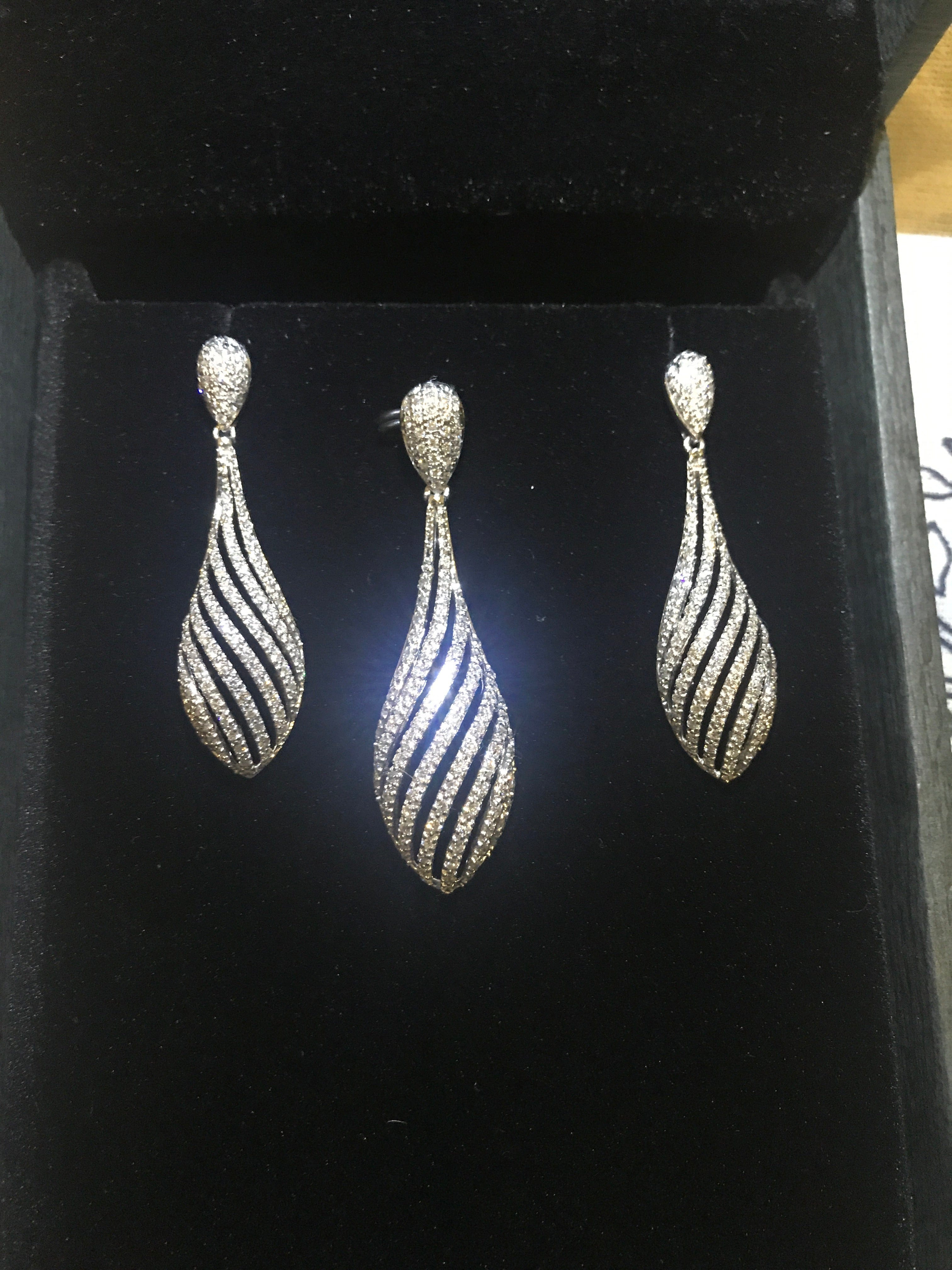 Gold with Diamond Pendant Set JL AU 127 – Jewelove™